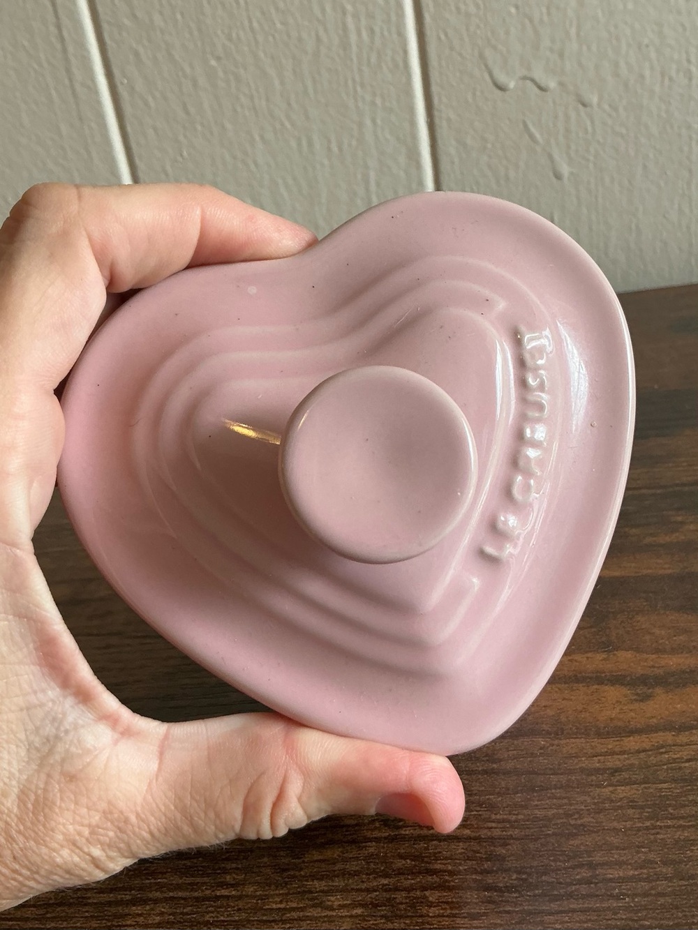 Le Creuset Heart Ramekin W/ Lid Chiffon Pink Stoneware Mini Cocotte